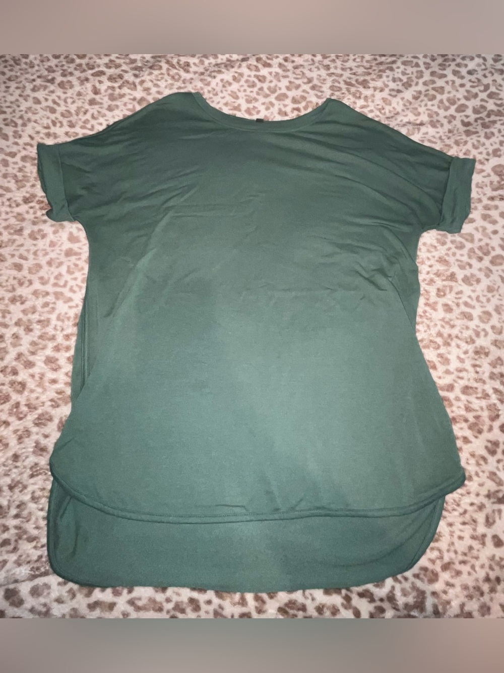 Wonderly Studio - Green Short Sleeve Top